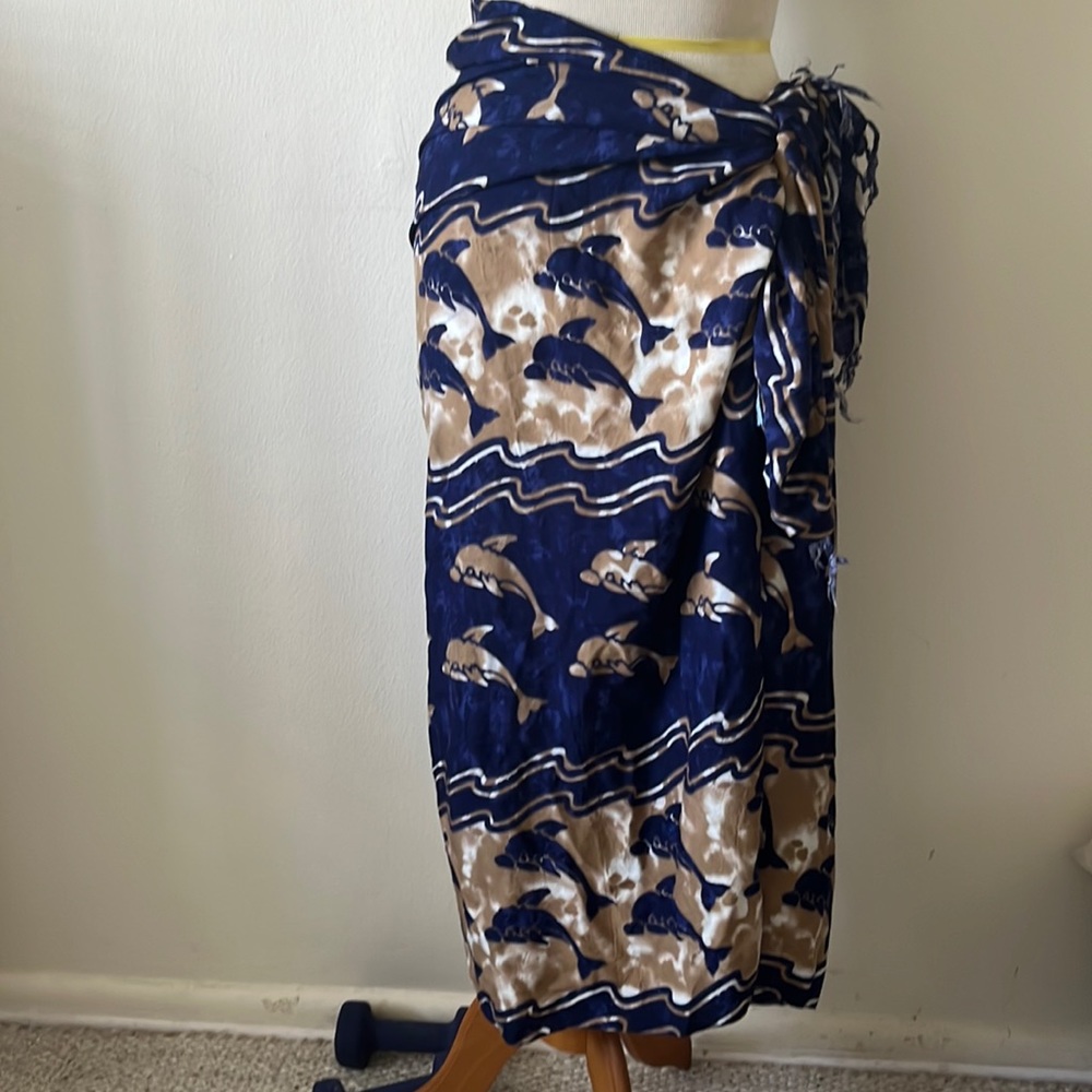 Sun ‘N Sand Wrap Shawl Beach Cover Up Swimming Dolphins Size 62” x 44” Blue Tan